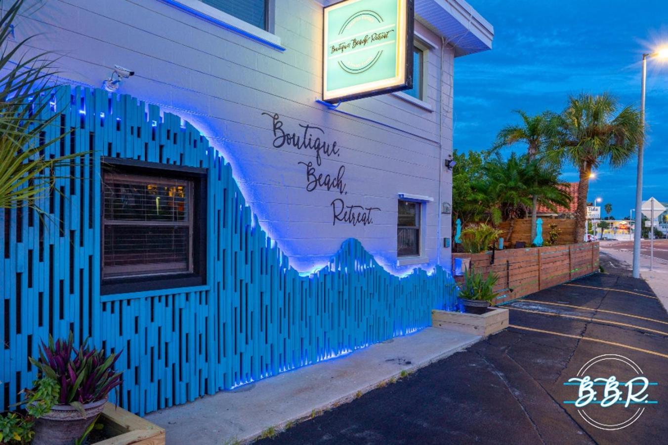 Boutique Beach Retreat Сейнт Пийт Бийч Екстериор снимка