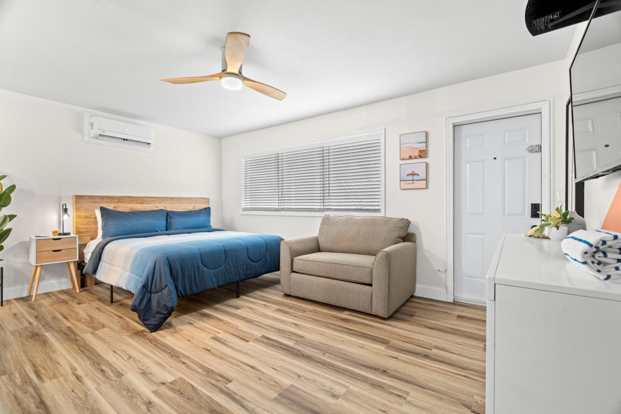Boutique Beach Retreat Сейнт Пийт Бийч Екстериор снимка