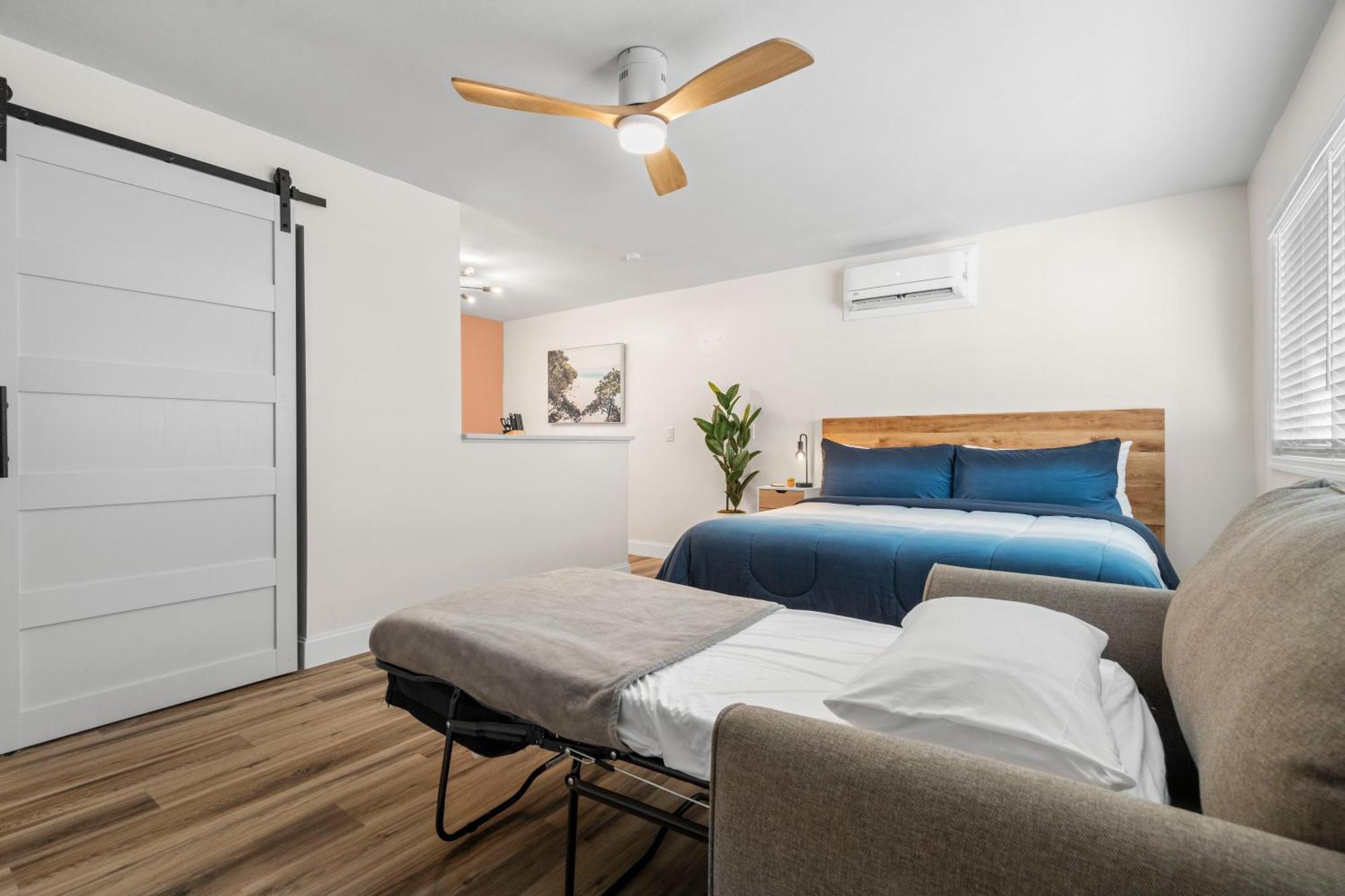 Boutique Beach Retreat Сейнт Пийт Бийч Екстериор снимка